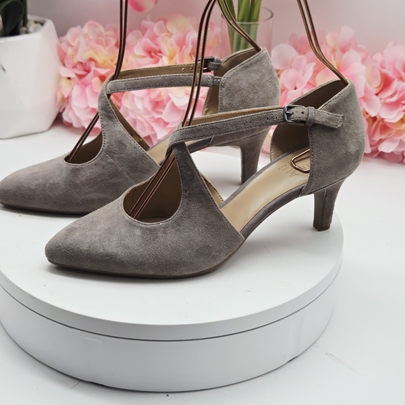 Naturalizer Okira Suede Dress Pumps Sz 8W